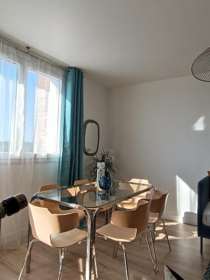 Chelles Centre Ville: Riverside Retreat near Disneyland Exterior photo